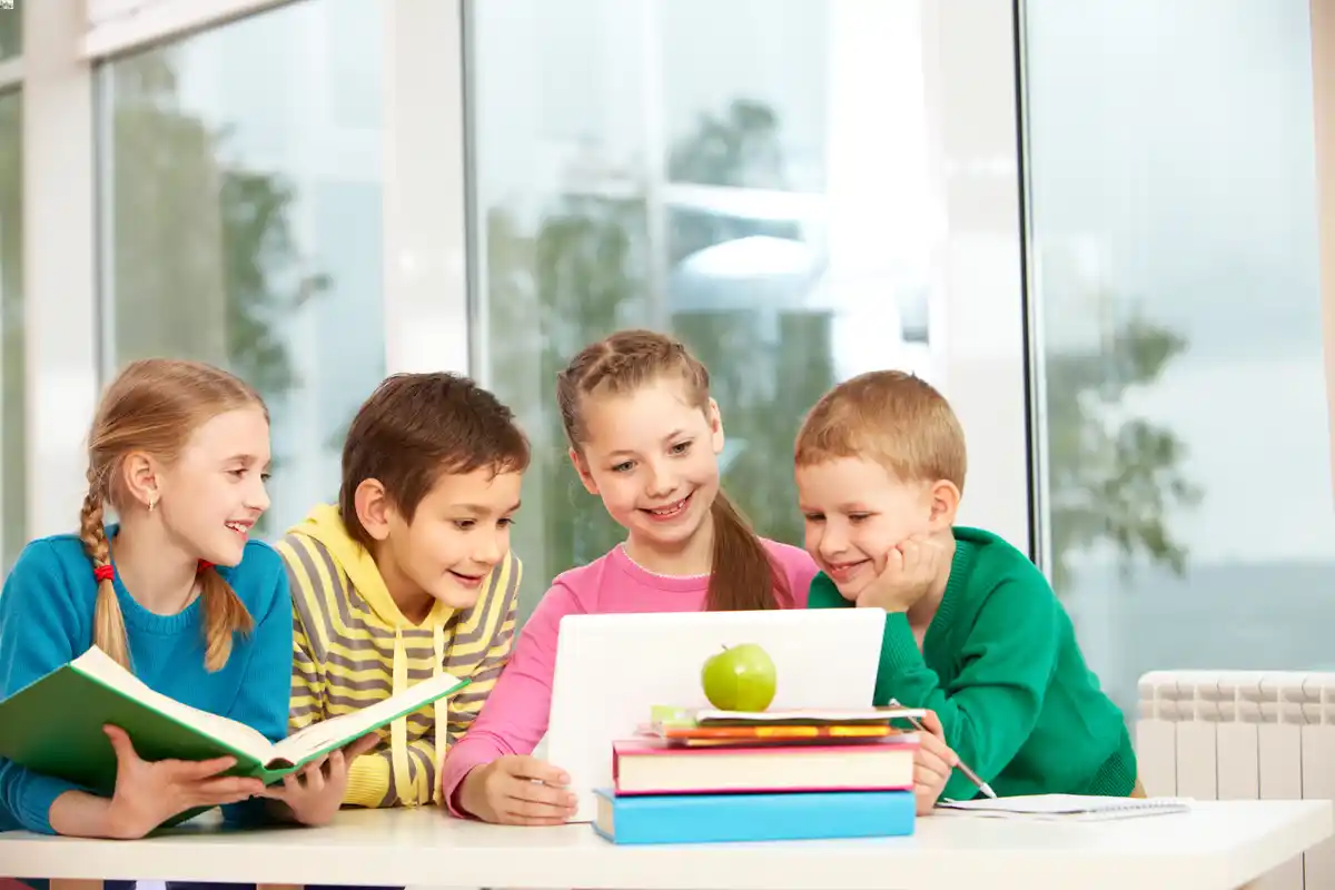 Why a 5-Day Preschool Schedule Benefits Young Children | Love2Learn